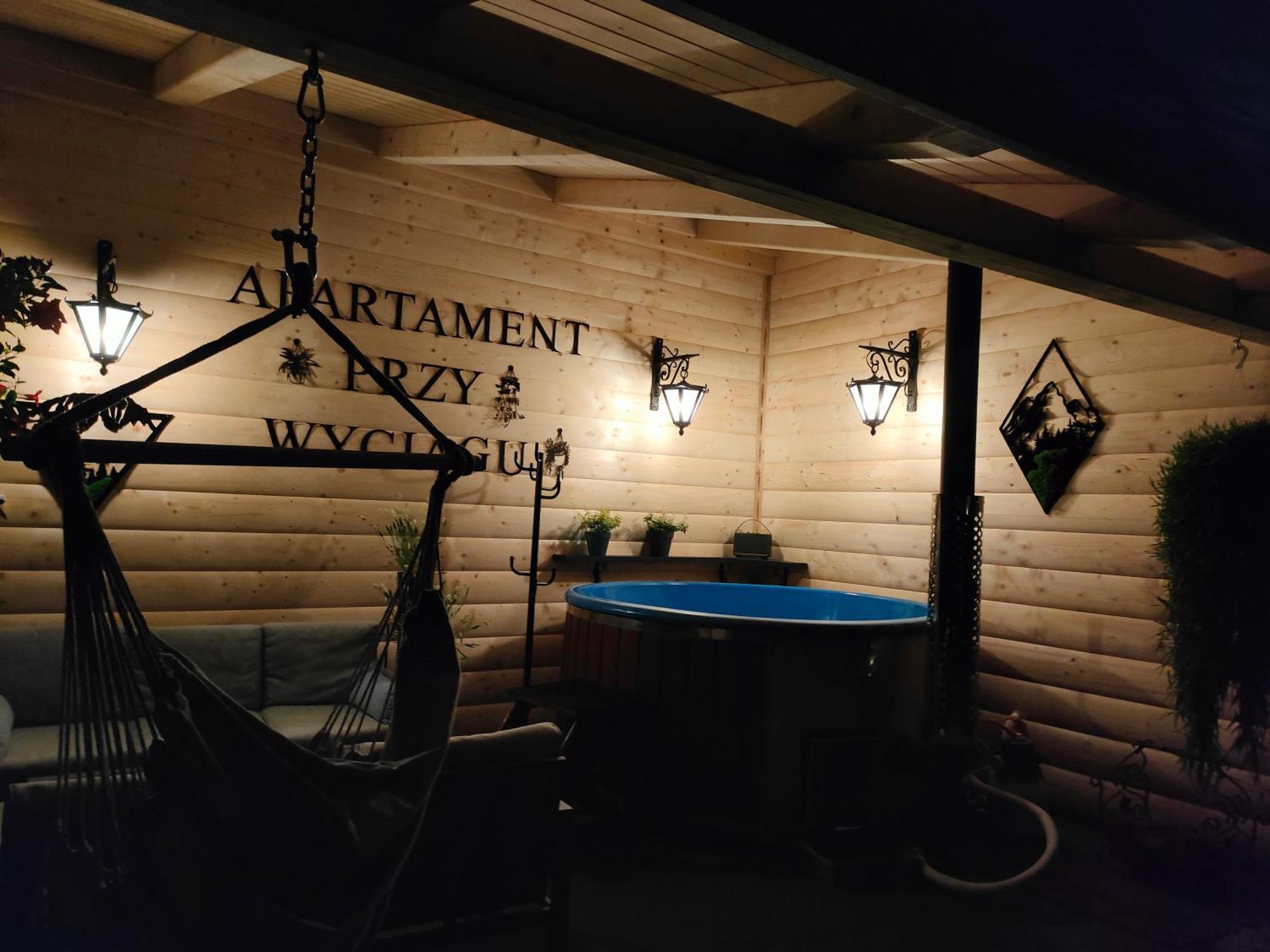 Przy Wyciagu Z Jacuzzi *